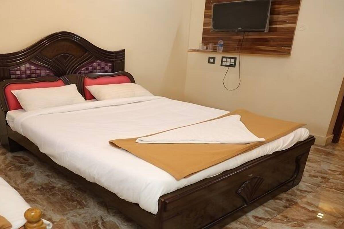 Phòng 3 | Bộ trải giường bằng vải cotton Ai Cập, bộ đồ giường cao cấp, bàn 