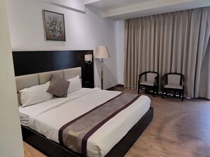 Superior Room | Laptop workspace, free WiFi - Hotel BB Grand Agra (Agra)