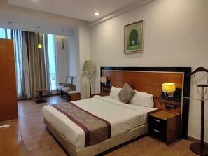 Luxury Room | Laptop workspace, free WiFi - Hotel BB Grand Agra (Agra)