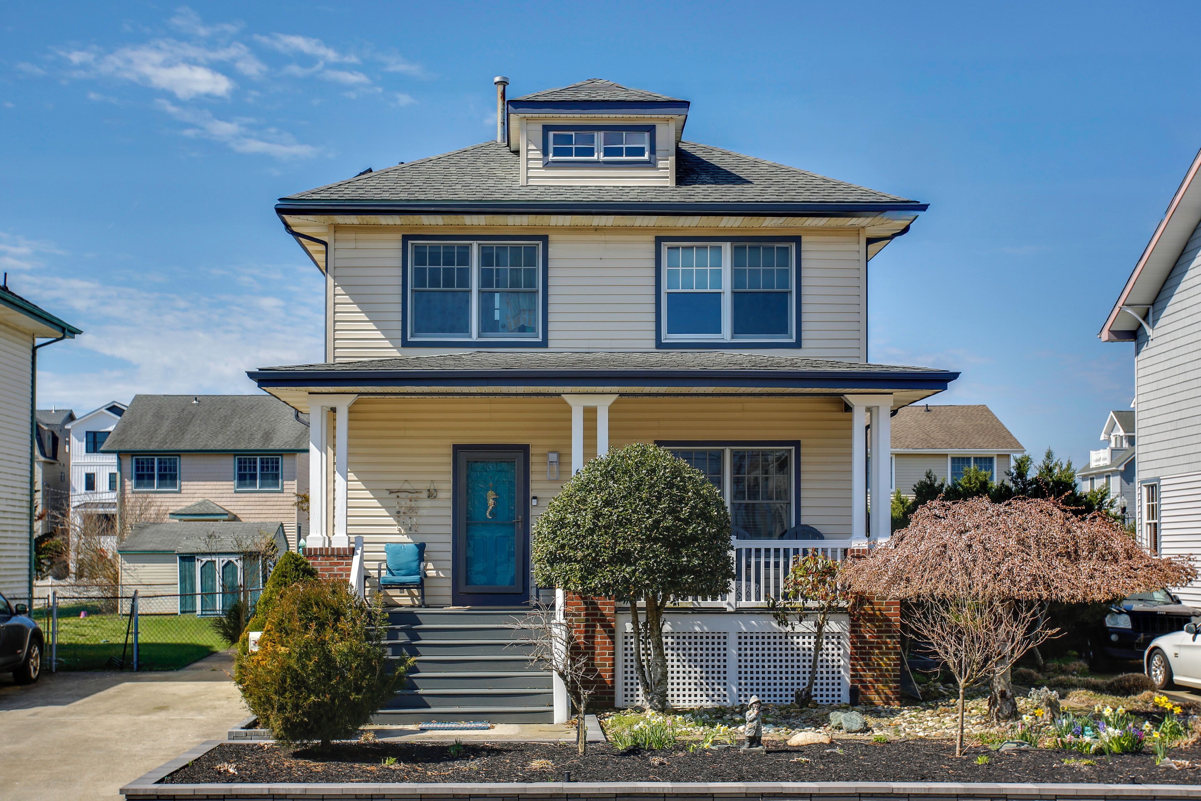 House (3 Bedrooms) | Front of property