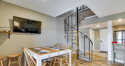 Lake & Boat Slip Access! Family Condo in Greentown