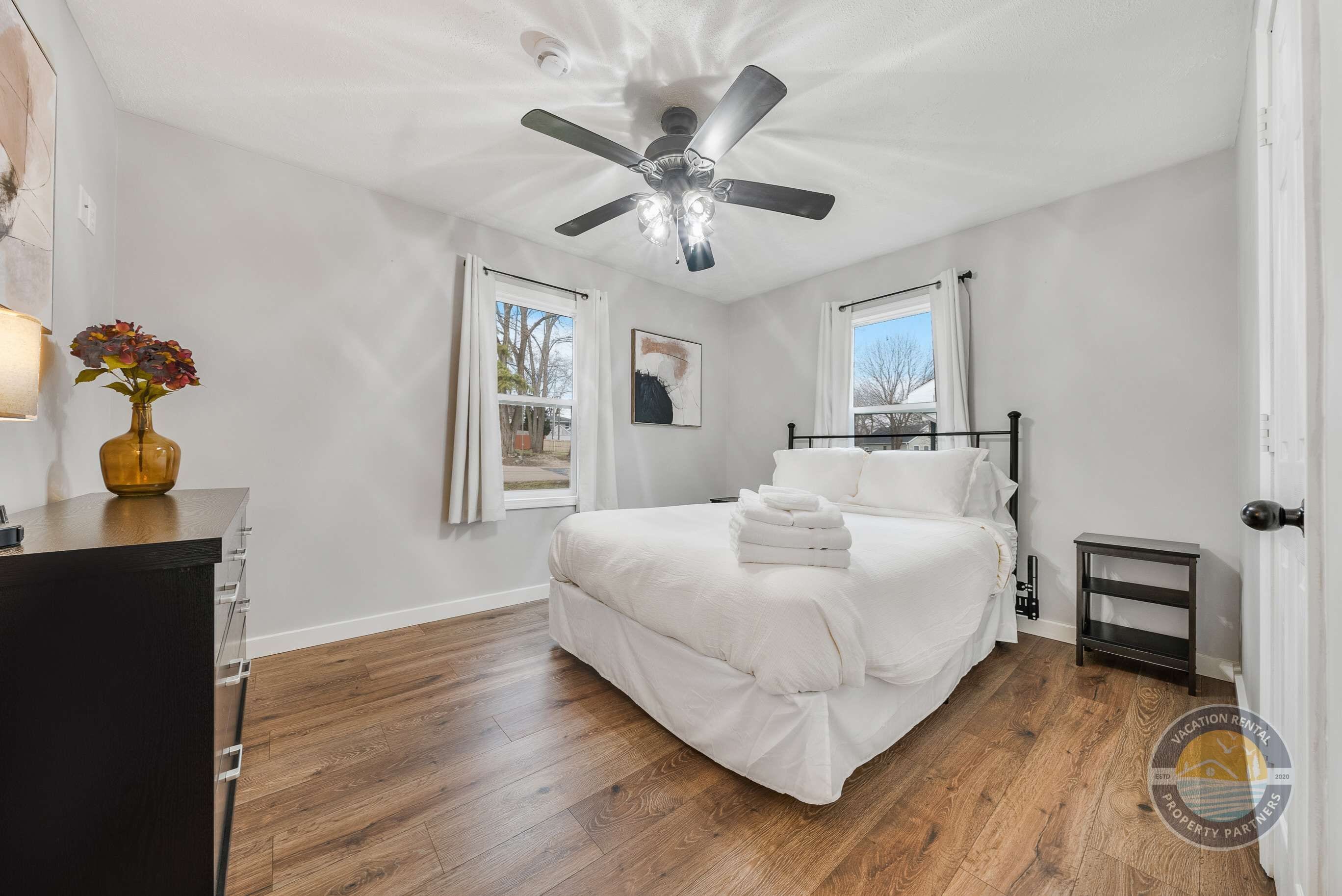 House (2 Bedrooms) | Interior