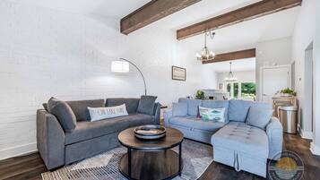 Apartment (1 Bedroom) | Interior