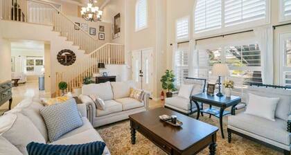 Marbella Lane - Revitalizing Getaway w Pool
