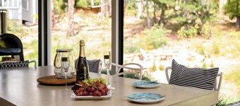 Limni Daylesford - A modern lakeside escape