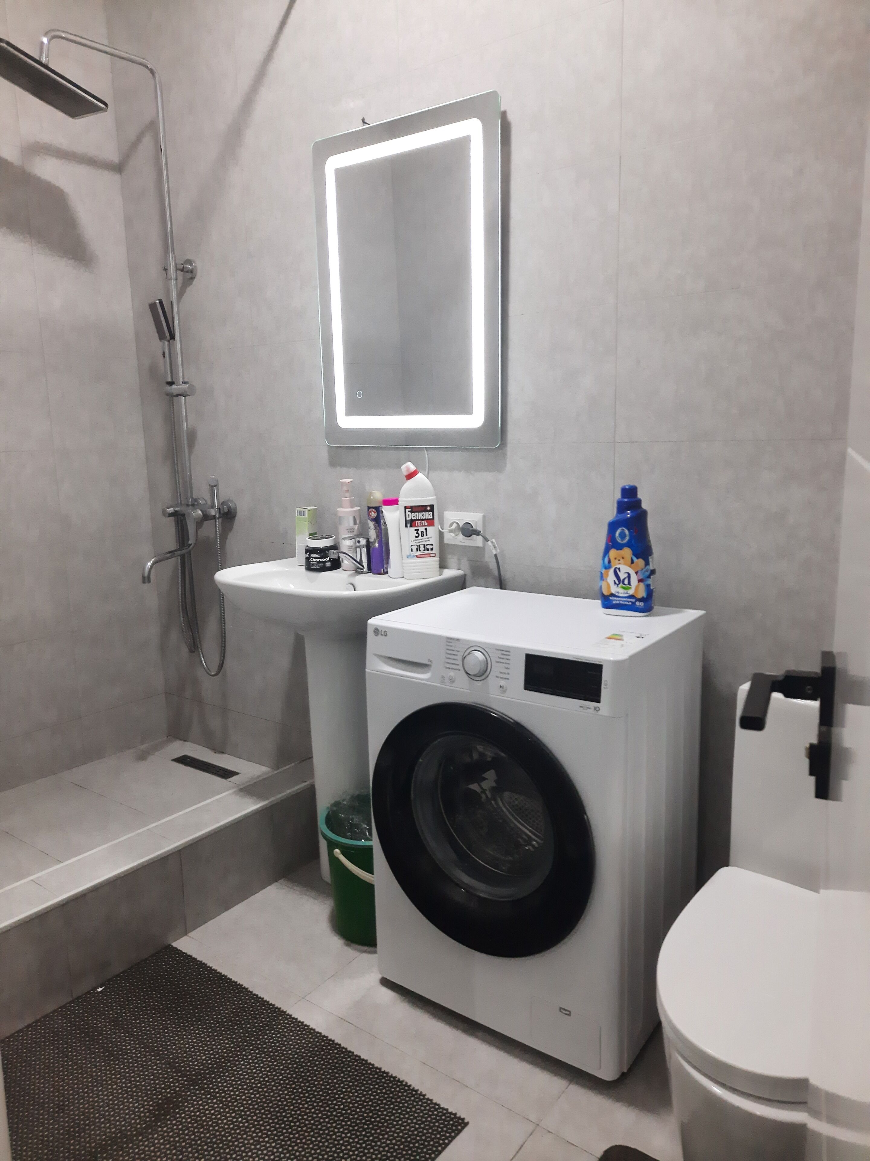 Bruser, håndklæder, Sæbe, Toiletpapir