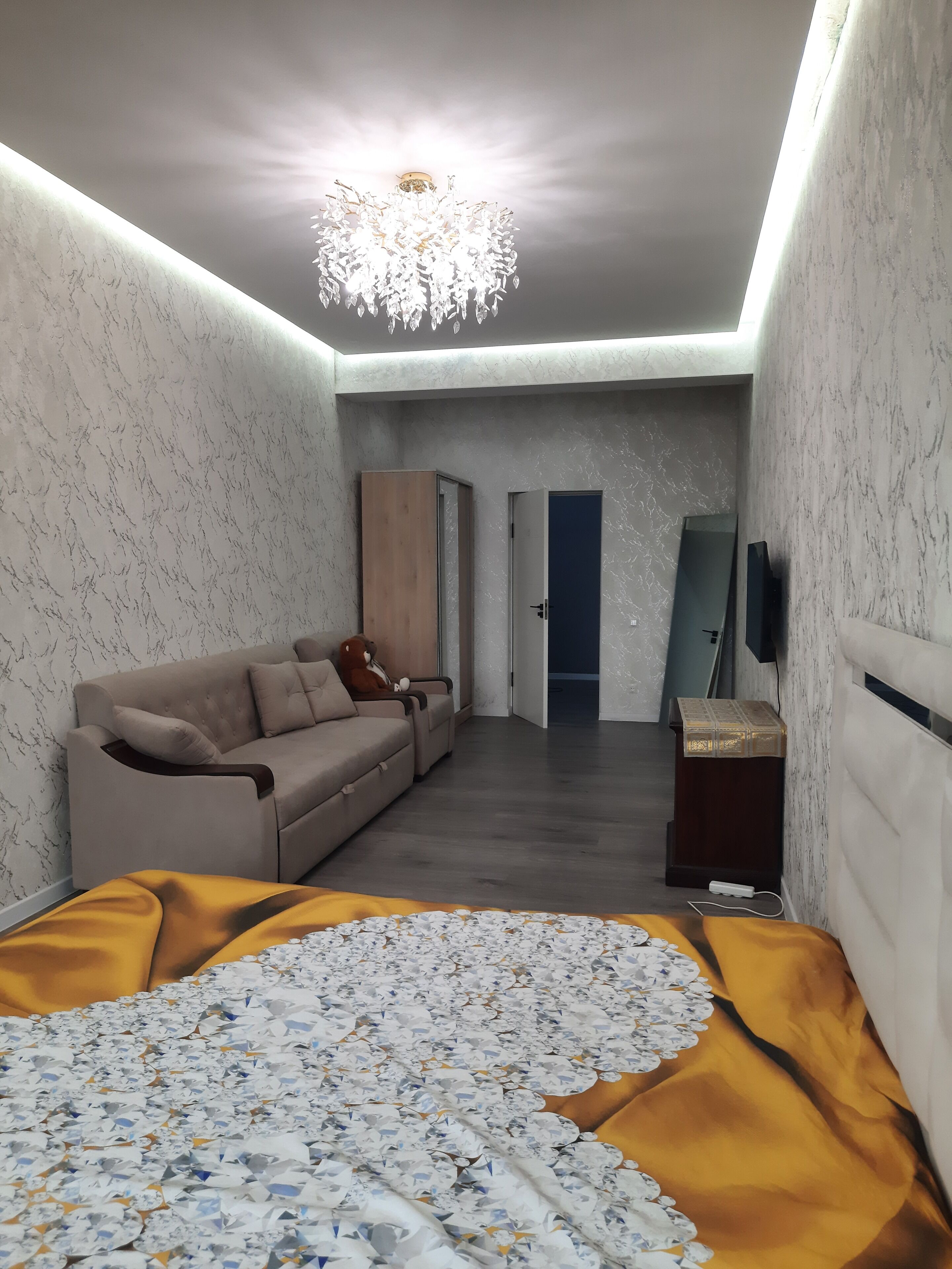 2 bedrooms, iron/ironing board, WiFi