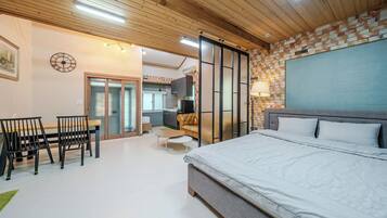 Basic Room, 1 Bedroom (room 5(복층)) | 1 bedroom, free WiFi