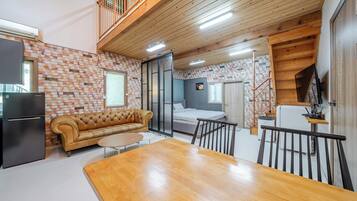 Basic Room, 1 Bedroom (room 5(복층)) | 1 bedroom, free WiFi