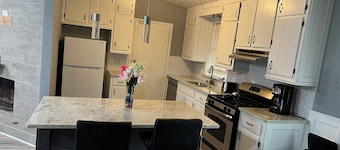 Book Your Sweet Spot Stay 3BR Gem Near Stone Mountain Park & Atlanta Fun”