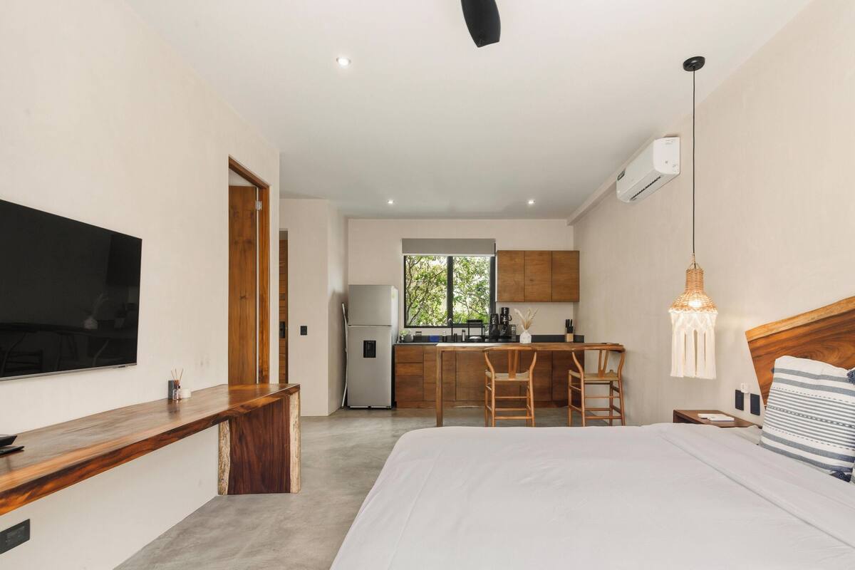 Comfort Studio Suite | Iron/ironing board, WiFi (free)