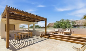 Outdoor dining - HK by Waves (Tulum)