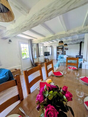 Dining - La Martinière | Norman Longhouse • Large Garden • (Le Bourg-Dun)