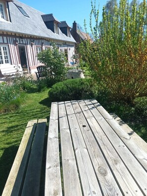 Terrace/patio - La Martinière | Norman longhouse, large garden (Le Bourg-Dun)