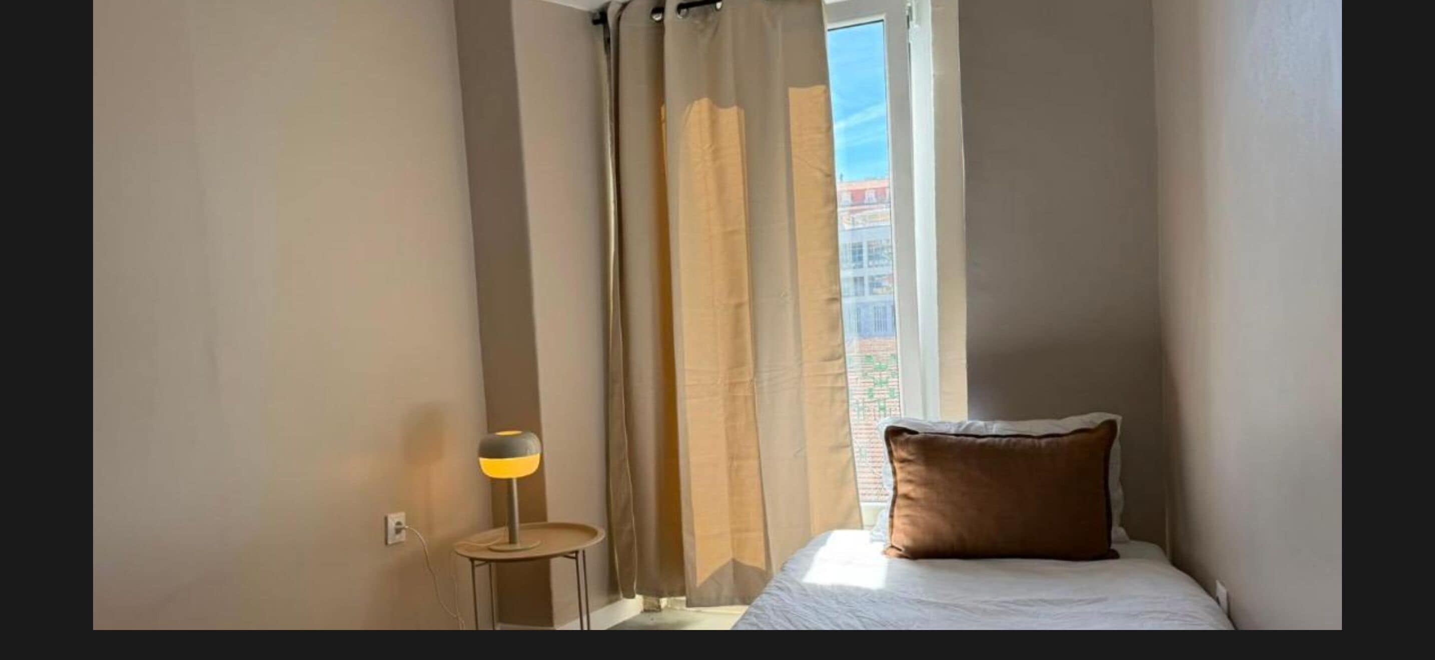 Single Room | Free WiFi