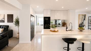 Microwave, oven, stovetop, dishwasher