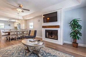 Interior - Canal Front, Bay Breeze Bungalow by SeaBreeze Vacation (Anna Maria)