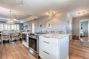 Fridge, microwave, oven, stovetop - Canal Front, Bay Breeze Bungalow by SeaBreeze Vacation (Anna Maria)