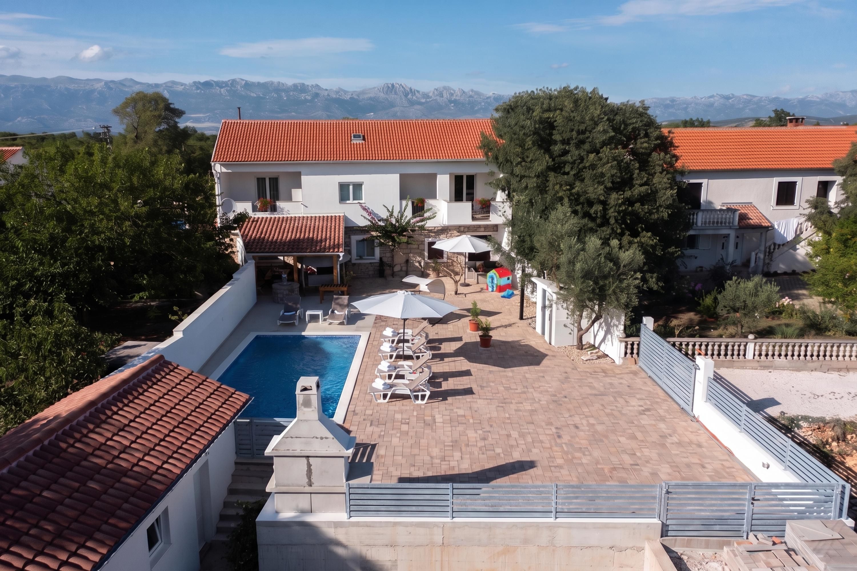 Family House, 3 Bedrooms, 2 Bathrooms (Pool House Ivana Private Pool &) | Exterior