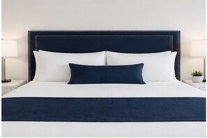 Classic Room - The Ashbury Suites (Toronto)