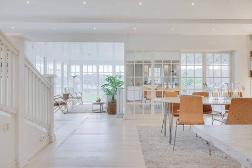 The Dream House By The Glittering Lake Vättern!