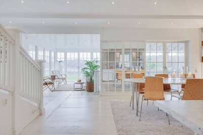 The Dream House By The Glittering Lake Vättern!