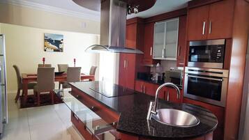 House, 4 Bedrooms, Private Pool | Interior