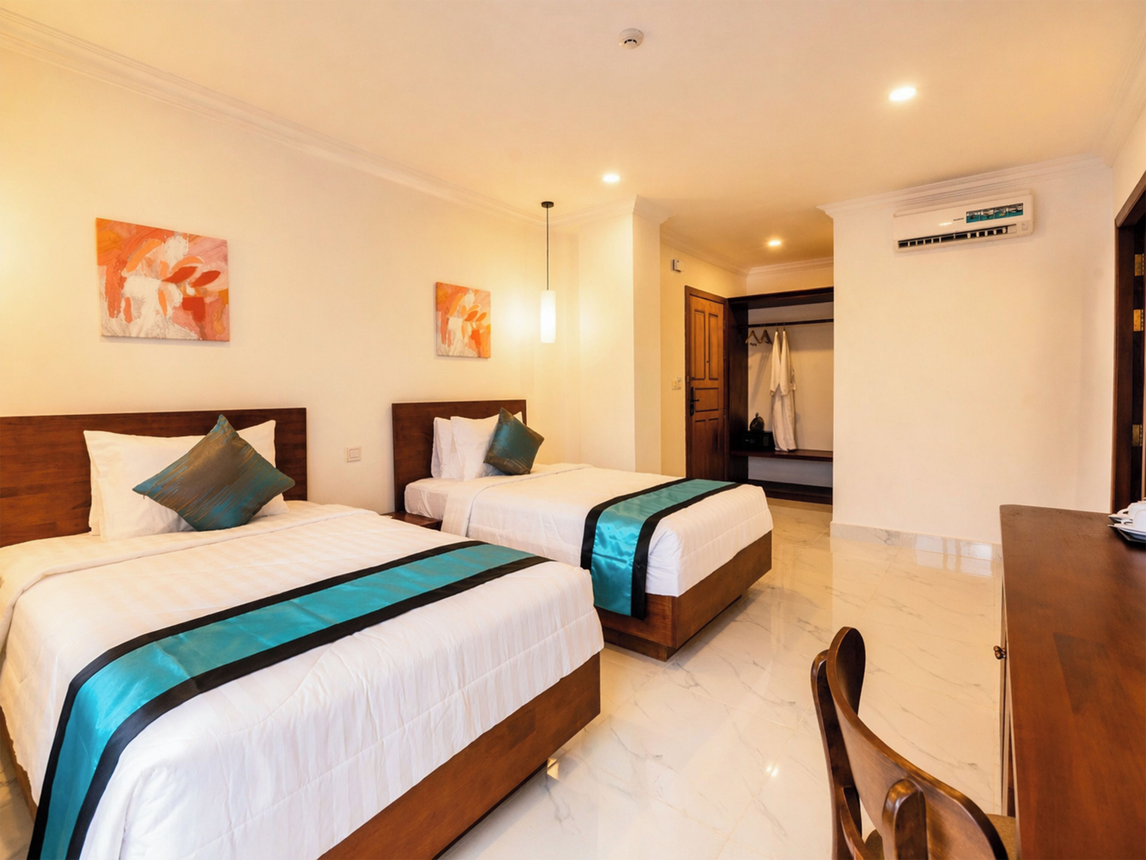 Deluxe Twin Room, Balcony