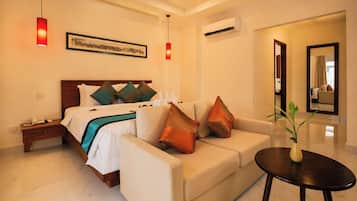 Habitación Premium doble, balcón | Caja fuerte, tabla de planchar con plancha, wifi gratis