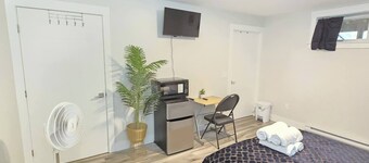 Chambre confortable récemment construite