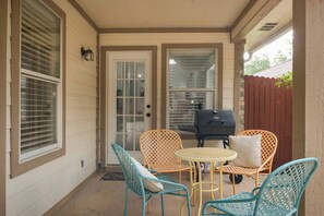 Outdoor dining - Bulverde vacation home (San Antonio)