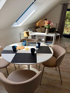 Dining - Vacation apartment in Wiesmoor - quiet location near open-air stage & Ottermeer (Wiesmoor)