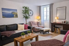 House | Living room - Cozy Countryside Home With Terrace (Brezzo di Bedero)