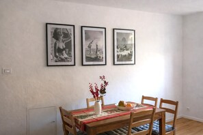 House | Dining - Cozy Countryside Home With Terrace (Brezzo di Bedero)