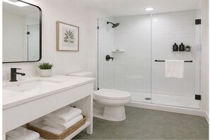Classic Room | Bathroom - The Westbury Hotel (Toronto)