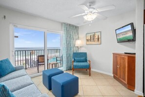Living area - Cozy 1-bedroom apartment in marvelous Ormond Beach with AC tropic sun (Ormond Beach)