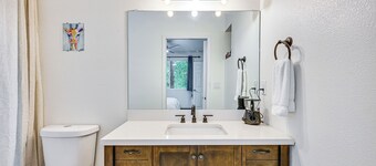 Tampa North Aero Park Townhome: Near Downtown!