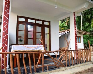 Deluxe Double Room, Balcony, Hill View | Property grounds - Mango shadow inn  (Ella)