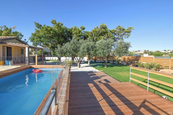 Autumn, Balcony / Terrace / Patio, Garden, Outdoor, Pool, Spring, Summer
