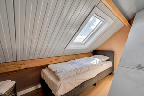 4 bedrooms, WiFi (free)