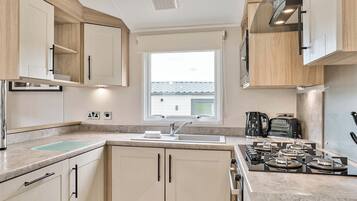 Fridge, oven, stovetop, toaster