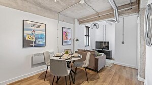 Ảnh chưa phân loại, 3 trong số 56 ảnh, nút