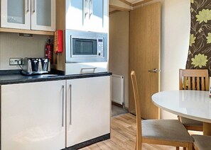 Fridge, oven, stovetop, toaster