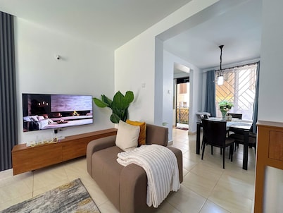 The snug cove, beautifully furnished and fully functional. Family friendly!