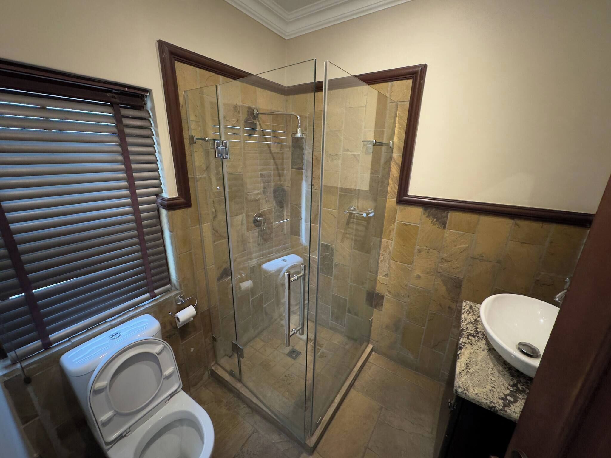 House, 5 Bedrooms, Patio | Bathroom