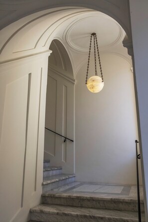 Staircase - Casa J.K. Place Roma (Rome)