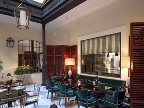 Free daily full breakfast - Casa J.K. Place Roma (Rome)