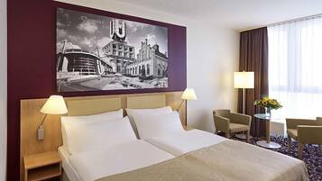 1 Schlafzimmer, Schreibtisch, Bügeleisen/Bügelbrett, Reisekinderbett