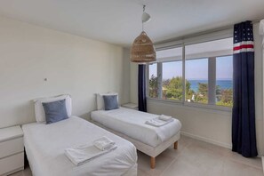Iron/ironing board, internet, bed sheets