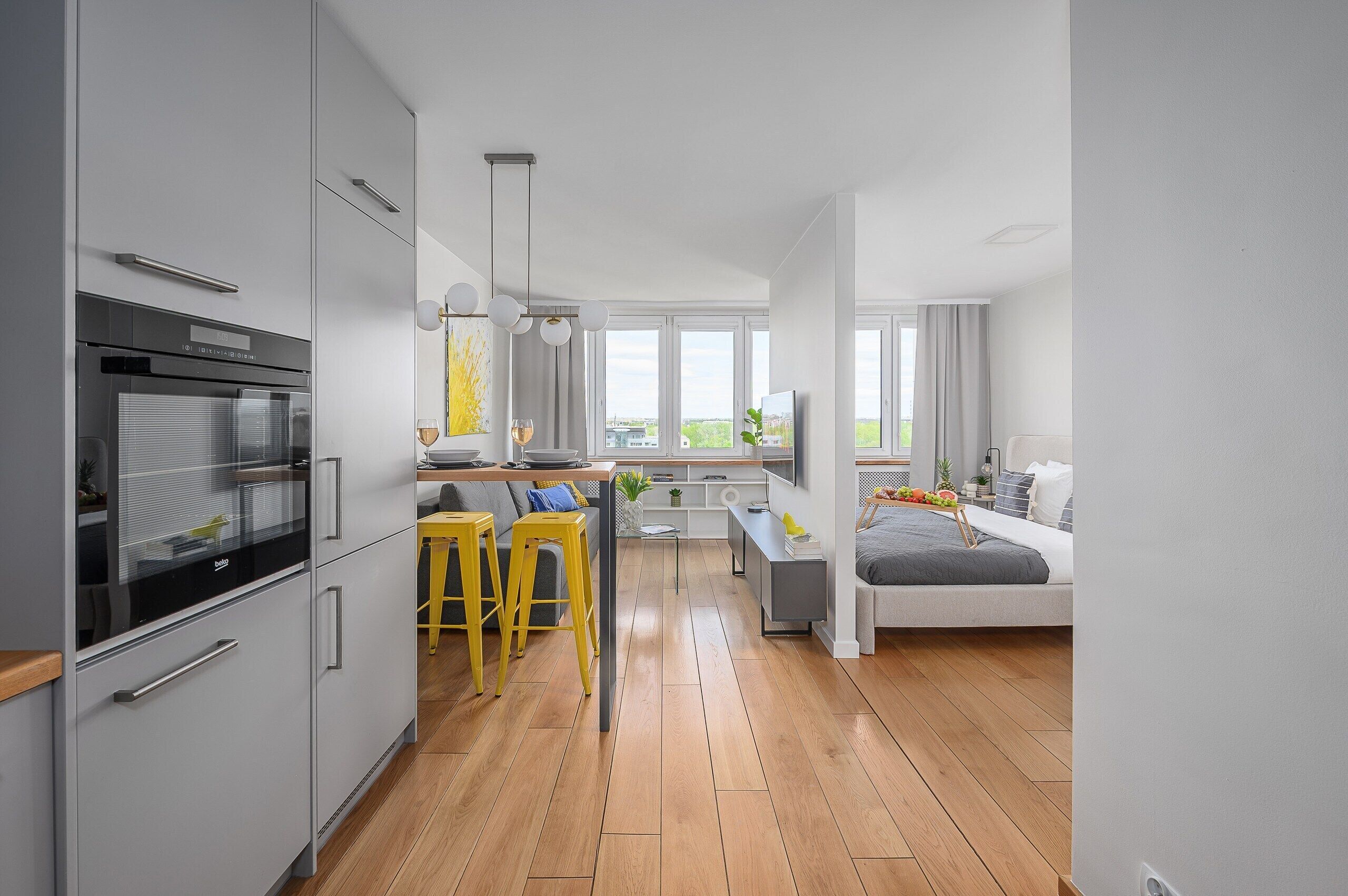 Appartement classique, vue sur la cour intérieure | Cuisine privée | Bouilloire électrique, chaise haute